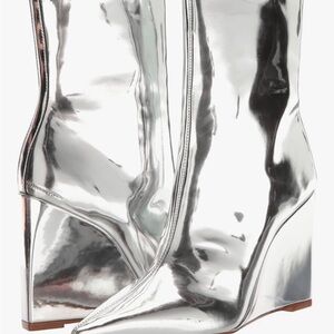Showstopper! Schultz Silver Wedge Shoes with Reflective Finish nwot…retails $200